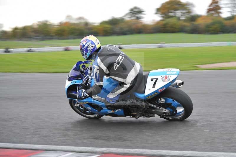 Motorcycle action photographs;Trackday digital images;event digital images;eventdigitalimages;no limits trackday;oulton park;oulton park circuit cheshire;oulton park photographs;peter wileman photography;trackday;trackday photos