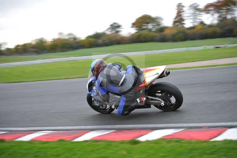 Motorcycle action photographs;Trackday digital images;event digital images;eventdigitalimages;no limits trackday;oulton park;oulton park circuit cheshire;oulton park photographs;peter wileman photography;trackday;trackday photos