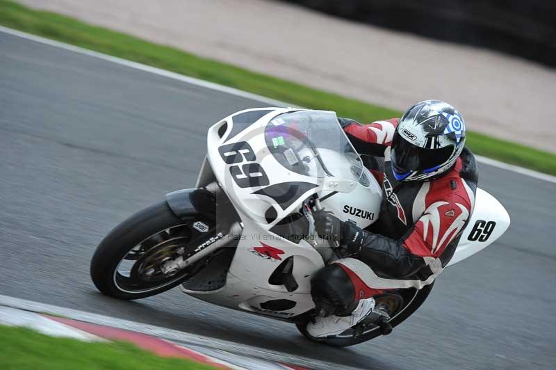 Motorcycle action photographs;Trackday digital images;event digital images;eventdigitalimages;no limits trackday;oulton park;oulton park circuit cheshire;oulton park photographs;peter wileman photography;trackday;trackday photos