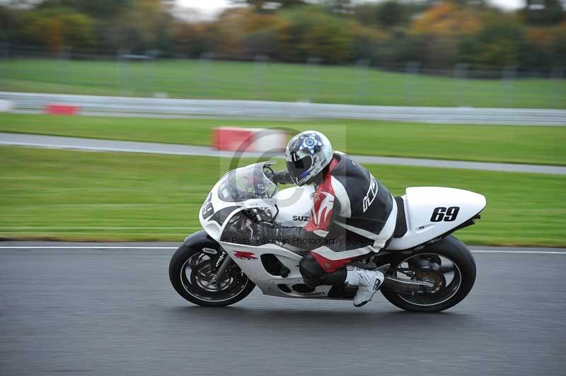 Motorcycle action photographs;Trackday digital images;event digital images;eventdigitalimages;no limits trackday;oulton park;oulton park circuit cheshire;oulton park photographs;peter wileman photography;trackday;trackday photos