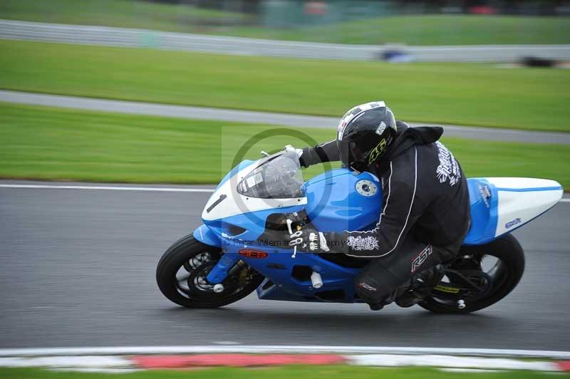 Motorcycle action photographs;Trackday digital images;event digital images;eventdigitalimages;no limits trackday;oulton park;oulton park circuit cheshire;oulton park photographs;peter wileman photography;trackday;trackday photos