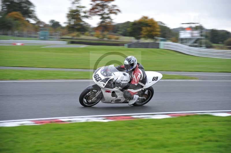 Motorcycle action photographs;Trackday digital images;event digital images;eventdigitalimages;no limits trackday;oulton park;oulton park circuit cheshire;oulton park photographs;peter wileman photography;trackday;trackday photos