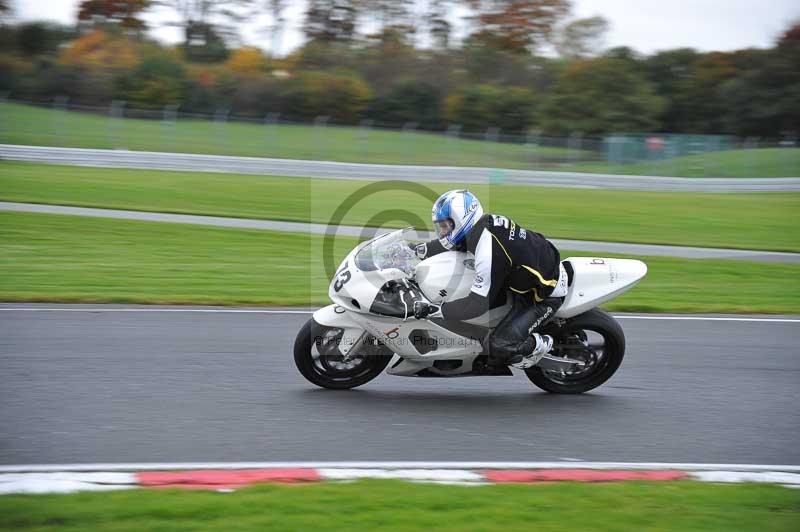 Motorcycle action photographs;Trackday digital images;event digital images;eventdigitalimages;no limits trackday;oulton park;oulton park circuit cheshire;oulton park photographs;peter wileman photography;trackday;trackday photos