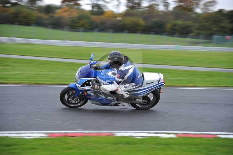 Motorcycle action photographs;Trackday digital images;event digital images;eventdigitalimages;no limits trackday;oulton park;oulton park circuit cheshire;oulton park photographs;peter wileman photography;trackday;trackday photos