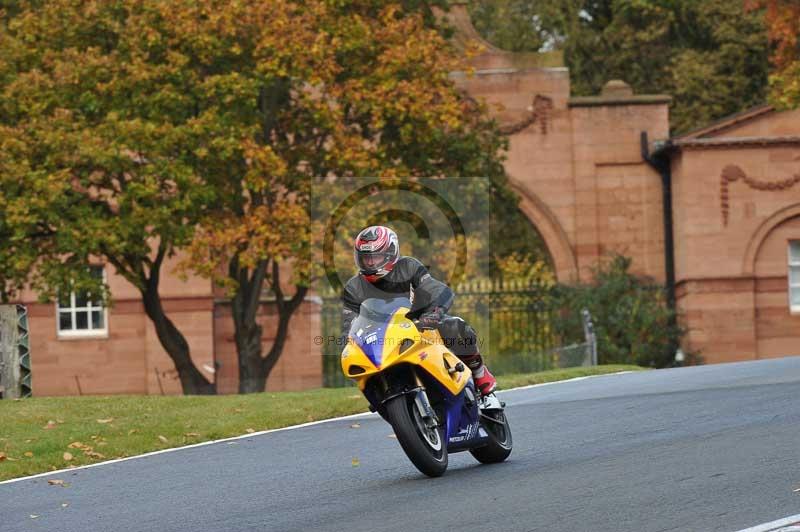 Motorcycle action photographs;Trackday digital images;event digital images;eventdigitalimages;no limits trackday;oulton park;oulton park circuit cheshire;oulton park photographs;peter wileman photography;trackday;trackday photos