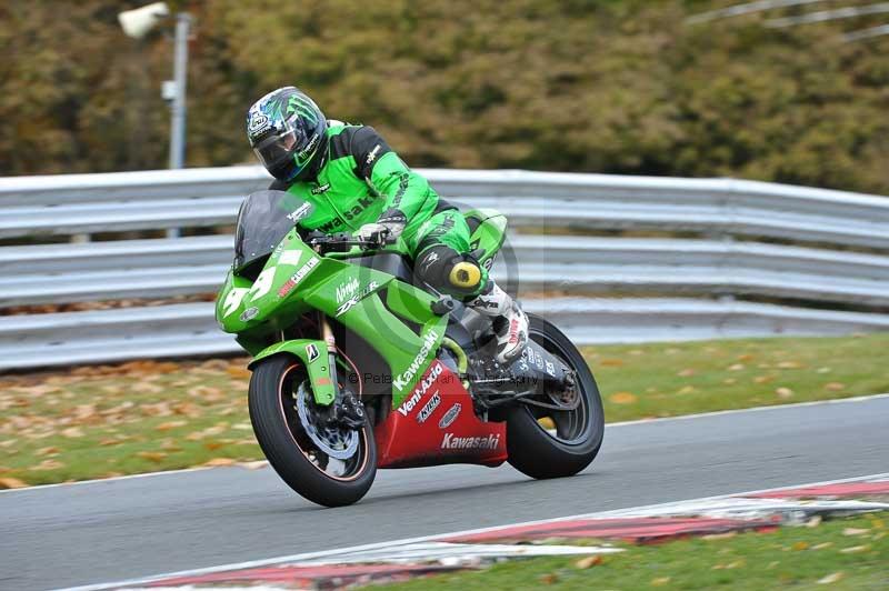 Motorcycle action photographs;Trackday digital images;event digital images;eventdigitalimages;no limits trackday;oulton park;oulton park circuit cheshire;oulton park photographs;peter wileman photography;trackday;trackday photos