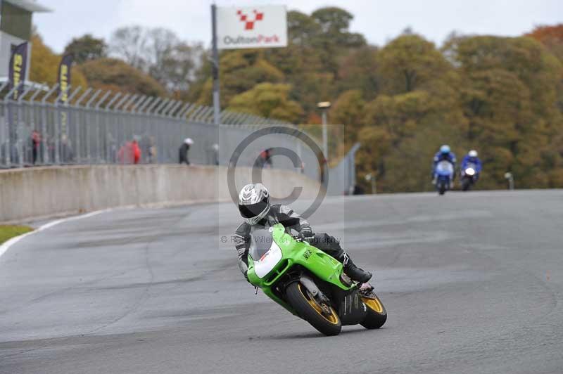 Motorcycle action photographs;Trackday digital images;event digital images;eventdigitalimages;no limits trackday;oulton park;oulton park circuit cheshire;oulton park photographs;peter wileman photography;trackday;trackday photos