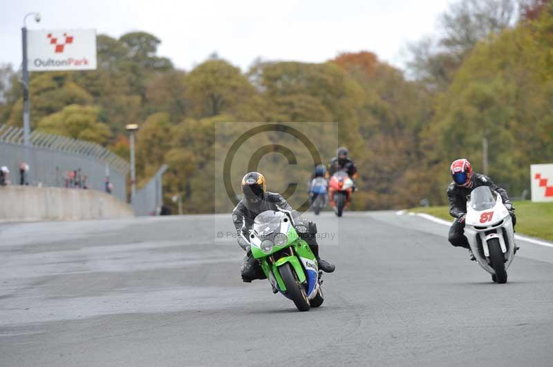 Motorcycle action photographs;Trackday digital images;event digital images;eventdigitalimages;no limits trackday;oulton park;oulton park circuit cheshire;oulton park photographs;peter wileman photography;trackday;trackday photos