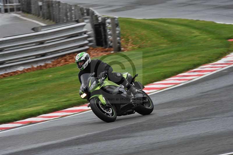 Motorcycle action photographs;Trackday digital images;event digital images;eventdigitalimages;no limits trackday;oulton park;oulton park circuit cheshire;oulton park photographs;peter wileman photography;trackday;trackday photos