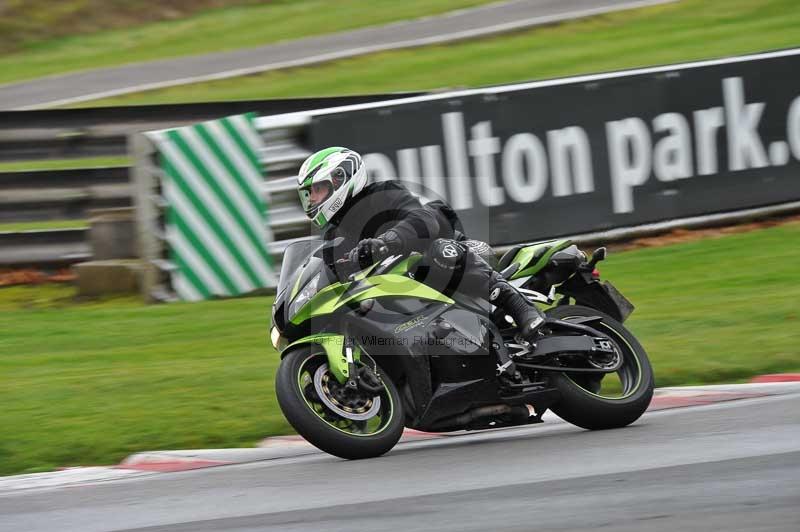Motorcycle action photographs;Trackday digital images;event digital images;eventdigitalimages;no limits trackday;oulton park;oulton park circuit cheshire;oulton park photographs;peter wileman photography;trackday;trackday photos