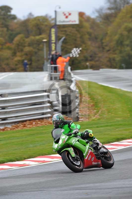 Motorcycle action photographs;Trackday digital images;event digital images;eventdigitalimages;no limits trackday;oulton park;oulton park circuit cheshire;oulton park photographs;peter wileman photography;trackday;trackday photos