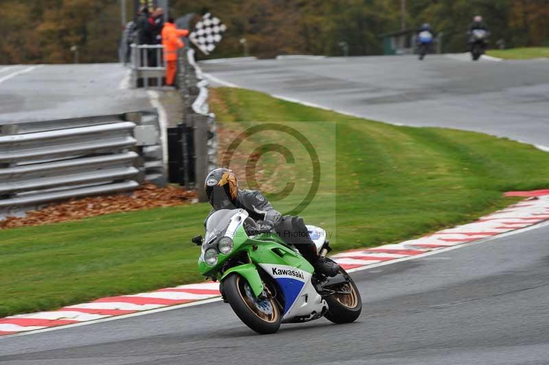 Motorcycle action photographs;Trackday digital images;event digital images;eventdigitalimages;no limits trackday;oulton park;oulton park circuit cheshire;oulton park photographs;peter wileman photography;trackday;trackday photos