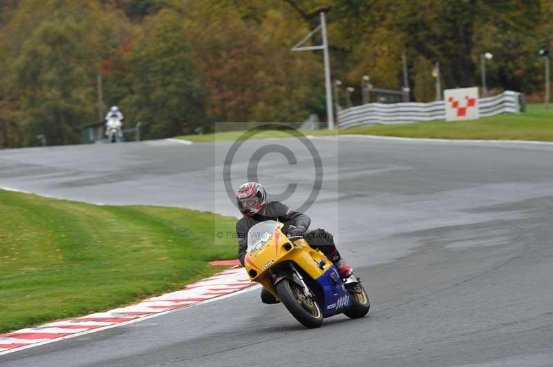 Motorcycle action photographs;Trackday digital images;event digital images;eventdigitalimages;no limits trackday;oulton park;oulton park circuit cheshire;oulton park photographs;peter wileman photography;trackday;trackday photos
