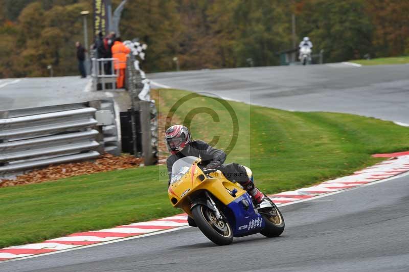 Motorcycle action photographs;Trackday digital images;event digital images;eventdigitalimages;no limits trackday;oulton park;oulton park circuit cheshire;oulton park photographs;peter wileman photography;trackday;trackday photos