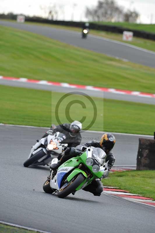 Motorcycle action photographs;Trackday digital images;event digital images;eventdigitalimages;no limits trackday;oulton park;oulton park circuit cheshire;oulton park photographs;peter wileman photography;trackday;trackday photos
