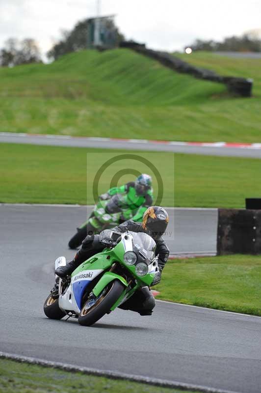 Motorcycle action photographs;Trackday digital images;event digital images;eventdigitalimages;no limits trackday;oulton park;oulton park circuit cheshire;oulton park photographs;peter wileman photography;trackday;trackday photos