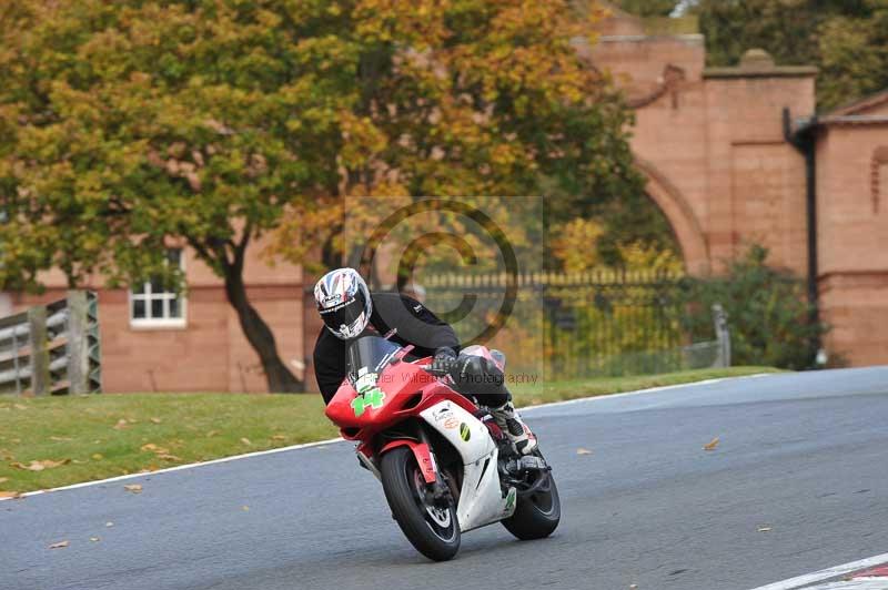 Motorcycle action photographs;Trackday digital images;event digital images;eventdigitalimages;no limits trackday;oulton park;oulton park circuit cheshire;oulton park photographs;peter wileman photography;trackday;trackday photos