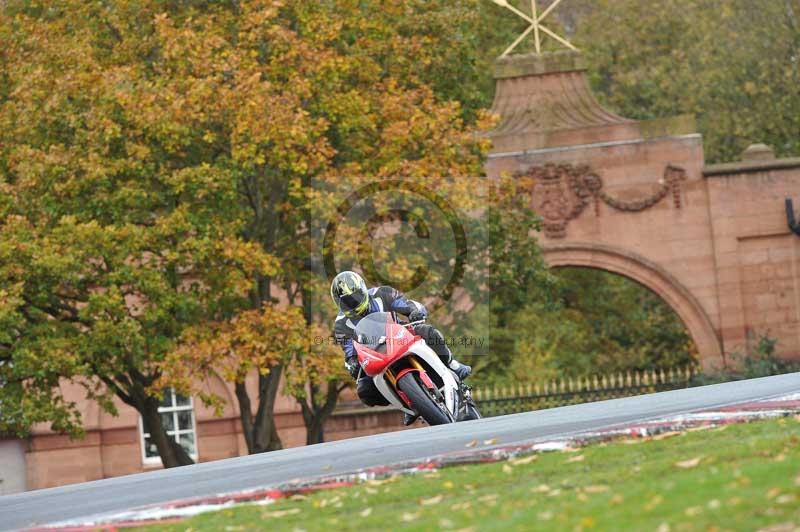 Motorcycle action photographs;Trackday digital images;event digital images;eventdigitalimages;no limits trackday;oulton park;oulton park circuit cheshire;oulton park photographs;peter wileman photography;trackday;trackday photos