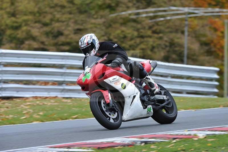 Motorcycle action photographs;Trackday digital images;event digital images;eventdigitalimages;no limits trackday;oulton park;oulton park circuit cheshire;oulton park photographs;peter wileman photography;trackday;trackday photos