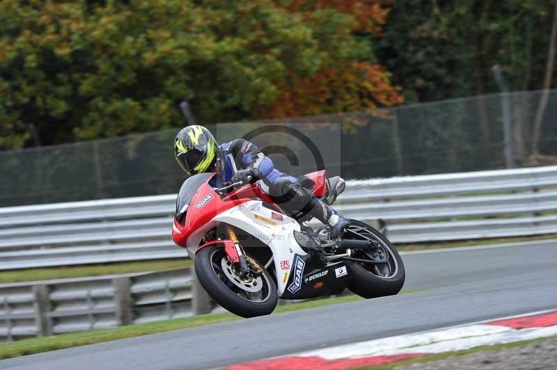 Motorcycle action photographs;Trackday digital images;event digital images;eventdigitalimages;no limits trackday;oulton park;oulton park circuit cheshire;oulton park photographs;peter wileman photography;trackday;trackday photos