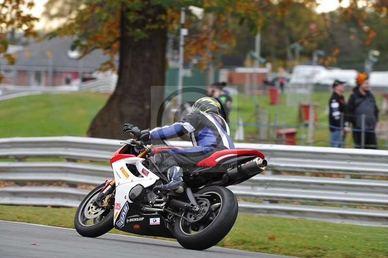 Motorcycle action photographs;Trackday digital images;event digital images;eventdigitalimages;no limits trackday;oulton park;oulton park circuit cheshire;oulton park photographs;peter wileman photography;trackday;trackday photos