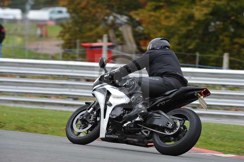 Motorcycle action photographs;Trackday digital images;event digital images;eventdigitalimages;no limits trackday;oulton park;oulton park circuit cheshire;oulton park photographs;peter wileman photography;trackday;trackday photos