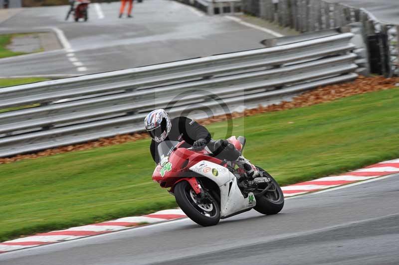 Motorcycle action photographs;Trackday digital images;event digital images;eventdigitalimages;no limits trackday;oulton park;oulton park circuit cheshire;oulton park photographs;peter wileman photography;trackday;trackday photos