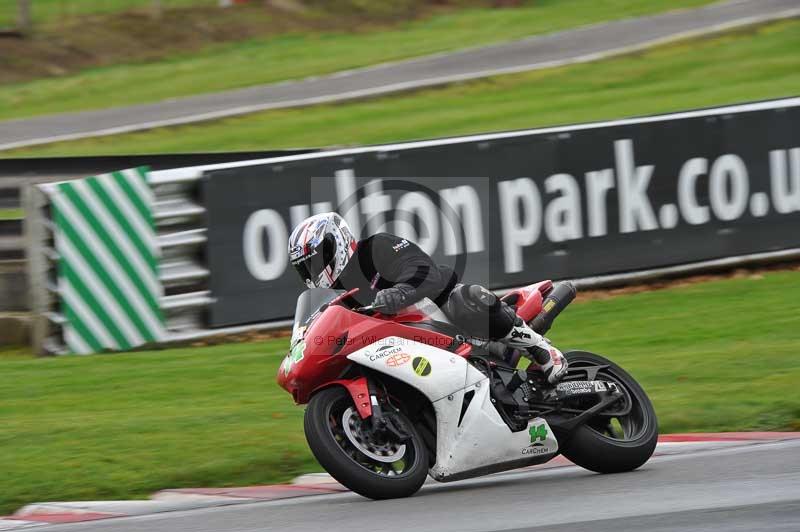 Motorcycle action photographs;Trackday digital images;event digital images;eventdigitalimages;no limits trackday;oulton park;oulton park circuit cheshire;oulton park photographs;peter wileman photography;trackday;trackday photos
