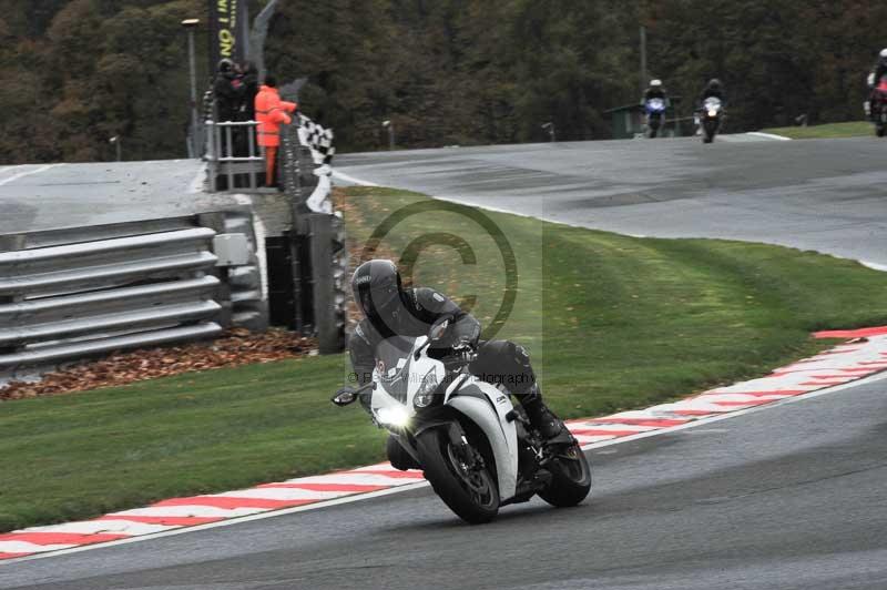 Motorcycle action photographs;Trackday digital images;event digital images;eventdigitalimages;no limits trackday;oulton park;oulton park circuit cheshire;oulton park photographs;peter wileman photography;trackday;trackday photos