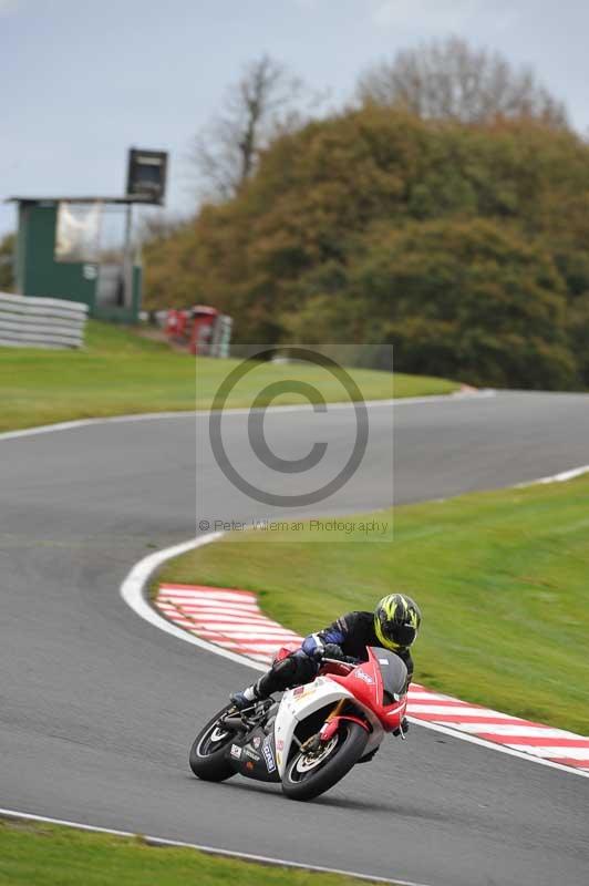 Motorcycle action photographs;Trackday digital images;event digital images;eventdigitalimages;no limits trackday;oulton park;oulton park circuit cheshire;oulton park photographs;peter wileman photography;trackday;trackday photos