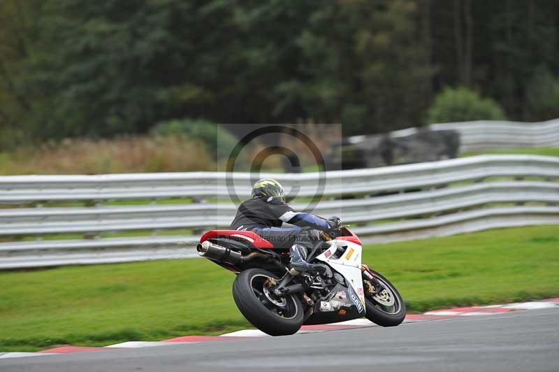 Motorcycle action photographs;Trackday digital images;event digital images;eventdigitalimages;no limits trackday;oulton park;oulton park circuit cheshire;oulton park photographs;peter wileman photography;trackday;trackday photos