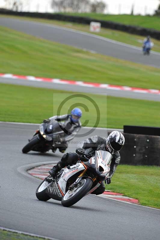 Motorcycle action photographs;Trackday digital images;event digital images;eventdigitalimages;no limits trackday;oulton park;oulton park circuit cheshire;oulton park photographs;peter wileman photography;trackday;trackday photos