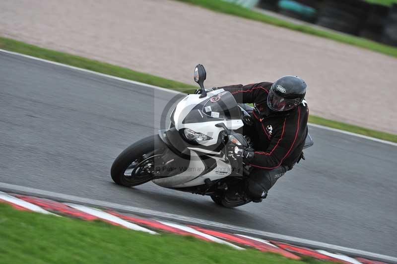 Motorcycle action photographs;Trackday digital images;event digital images;eventdigitalimages;no limits trackday;oulton park;oulton park circuit cheshire;oulton park photographs;peter wileman photography;trackday;trackday photos