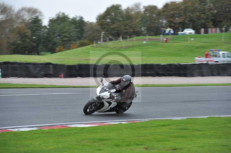 Motorcycle action photographs;Trackday digital images;event digital images;eventdigitalimages;no limits trackday;oulton park;oulton park circuit cheshire;oulton park photographs;peter wileman photography;trackday;trackday photos