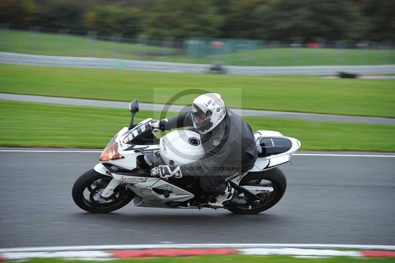 Motorcycle action photographs;Trackday digital images;event digital images;eventdigitalimages;no limits trackday;oulton park;oulton park circuit cheshire;oulton park photographs;peter wileman photography;trackday;trackday photos