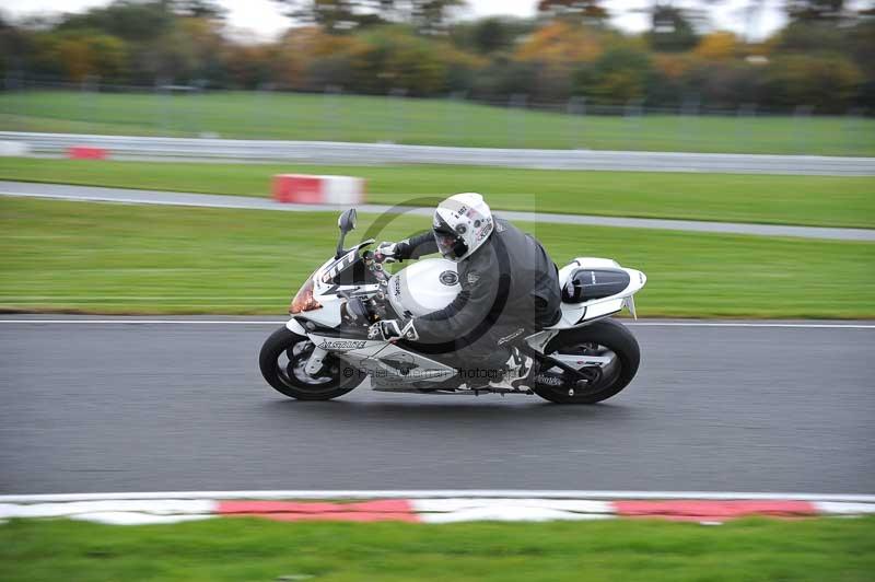 Motorcycle action photographs;Trackday digital images;event digital images;eventdigitalimages;no limits trackday;oulton park;oulton park circuit cheshire;oulton park photographs;peter wileman photography;trackday;trackday photos