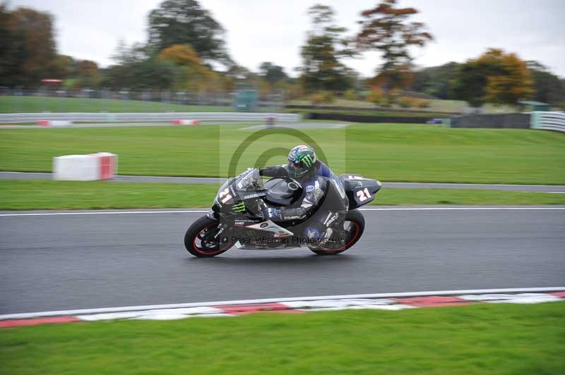 Motorcycle action photographs;Trackday digital images;event digital images;eventdigitalimages;no limits trackday;oulton park;oulton park circuit cheshire;oulton park photographs;peter wileman photography;trackday;trackday photos