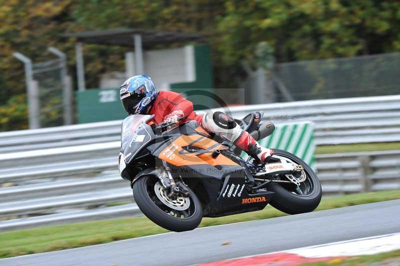 Motorcycle action photographs;Trackday digital images;event digital images;eventdigitalimages;no limits trackday;oulton park;oulton park circuit cheshire;oulton park photographs;peter wileman photography;trackday;trackday photos