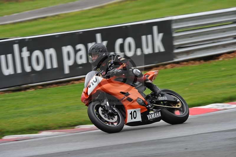 Motorcycle action photographs;Trackday digital images;event digital images;eventdigitalimages;no limits trackday;oulton park;oulton park circuit cheshire;oulton park photographs;peter wileman photography;trackday;trackday photos