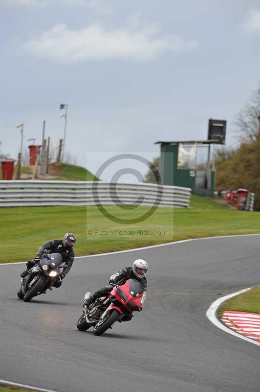 Motorcycle action photographs;Trackday digital images;event digital images;eventdigitalimages;no limits trackday;oulton park;oulton park circuit cheshire;oulton park photographs;peter wileman photography;trackday;trackday photos