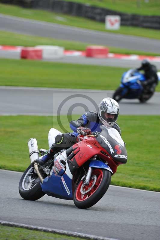 Motorcycle action photographs;Trackday digital images;event digital images;eventdigitalimages;no limits trackday;oulton park;oulton park circuit cheshire;oulton park photographs;peter wileman photography;trackday;trackday photos