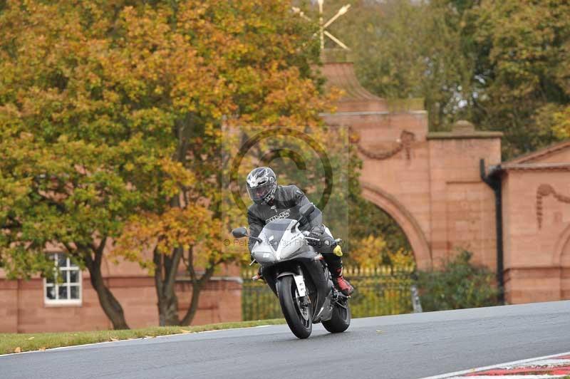 Motorcycle action photographs;Trackday digital images;event digital images;eventdigitalimages;no limits trackday;oulton park;oulton park circuit cheshire;oulton park photographs;peter wileman photography;trackday;trackday photos