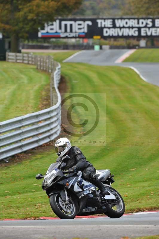 Motorcycle action photographs;Trackday digital images;event digital images;eventdigitalimages;no limits trackday;oulton park;oulton park circuit cheshire;oulton park photographs;peter wileman photography;trackday;trackday photos