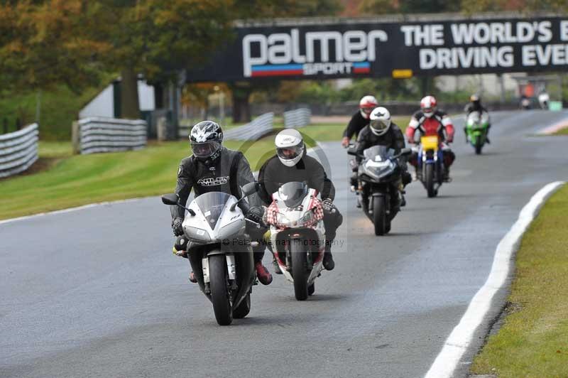 Motorcycle action photographs;Trackday digital images;event digital images;eventdigitalimages;no limits trackday;oulton park;oulton park circuit cheshire;oulton park photographs;peter wileman photography;trackday;trackday photos