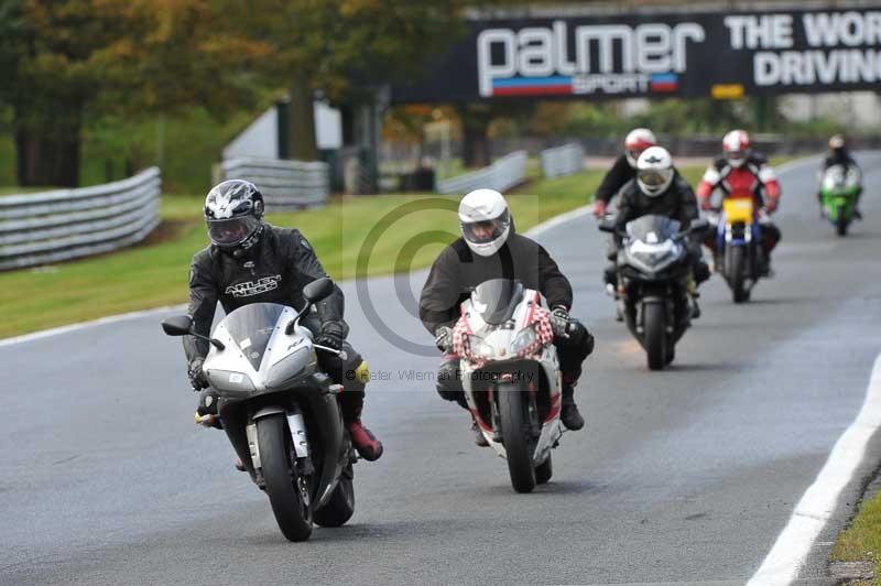 Motorcycle action photographs;Trackday digital images;event digital images;eventdigitalimages;no limits trackday;oulton park;oulton park circuit cheshire;oulton park photographs;peter wileman photography;trackday;trackday photos