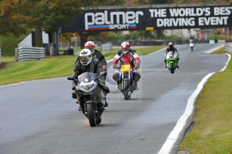 Motorcycle action photographs;Trackday digital images;event digital images;eventdigitalimages;no limits trackday;oulton park;oulton park circuit cheshire;oulton park photographs;peter wileman photography;trackday;trackday photos