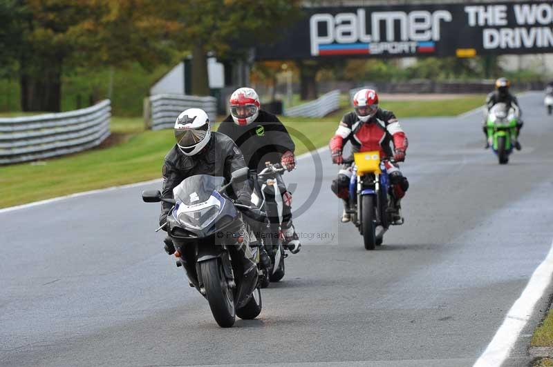 Motorcycle action photographs;Trackday digital images;event digital images;eventdigitalimages;no limits trackday;oulton park;oulton park circuit cheshire;oulton park photographs;peter wileman photography;trackday;trackday photos