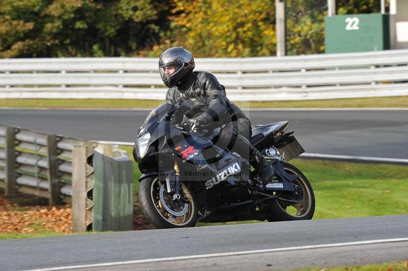 Motorcycle action photographs;Trackday digital images;event digital images;eventdigitalimages;no limits trackday;oulton park;oulton park circuit cheshire;oulton park photographs;peter wileman photography;trackday;trackday photos