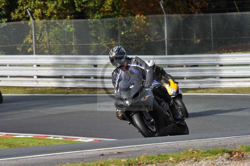 Motorcycle action photographs;Trackday digital images;event digital images;eventdigitalimages;no limits trackday;oulton park;oulton park circuit cheshire;oulton park photographs;peter wileman photography;trackday;trackday photos