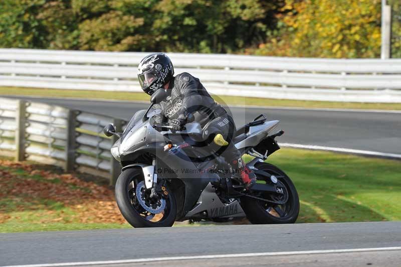 Motorcycle action photographs;Trackday digital images;event digital images;eventdigitalimages;no limits trackday;oulton park;oulton park circuit cheshire;oulton park photographs;peter wileman photography;trackday;trackday photos